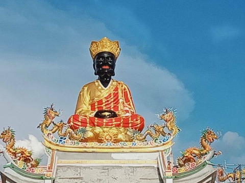 สร้างศาลเจ้าจีน